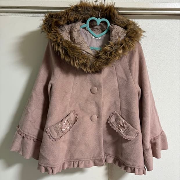 엑시즈팜 퍼 후드 판초 케이프 코트