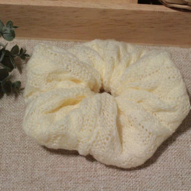 핸드메이드 노랑 꽈배기 스크런치 