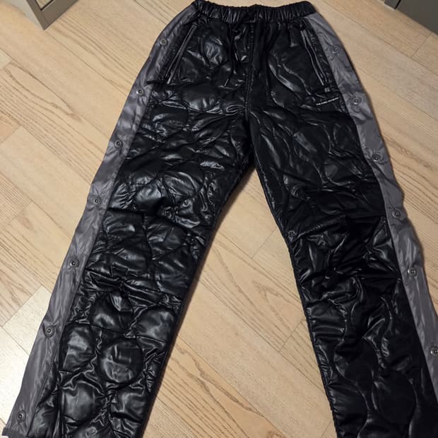 더 킹 아카이브 퀄팅 바지