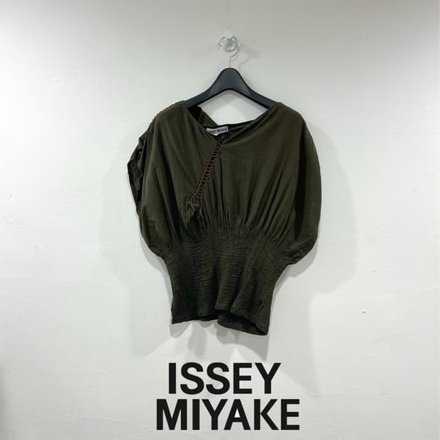 ISSEY MIYAKE 이세이미야케 블라우스