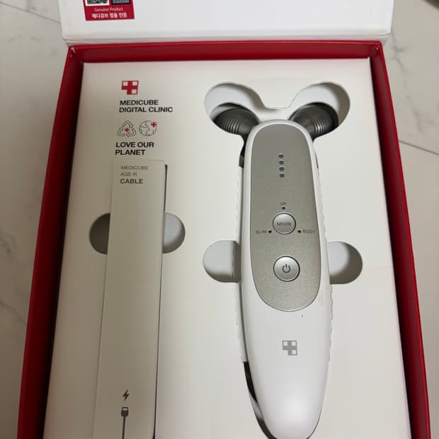 [풀박스] 메디큐브 에이지알 더마 EMS 샷(상태최상)