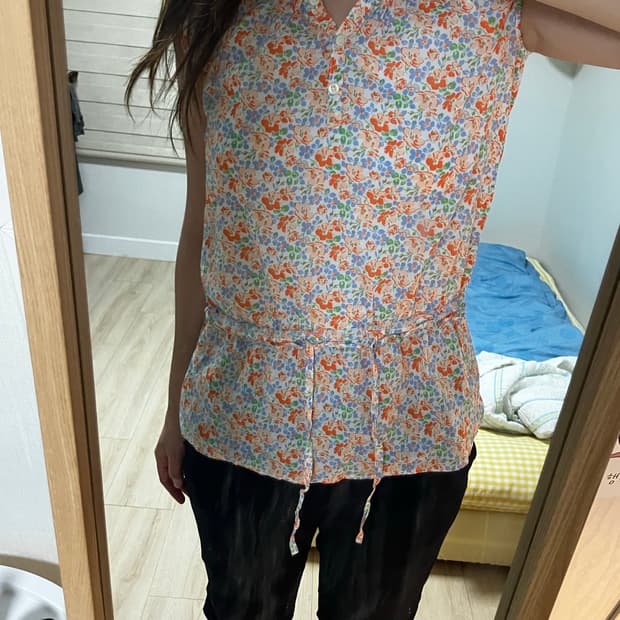 Flower pattern blouse