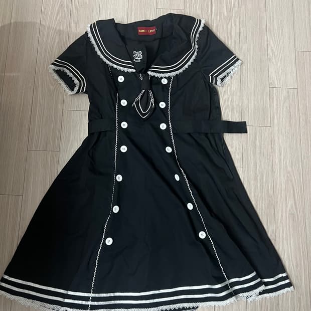 바디라인 블랙 세일러 원피스