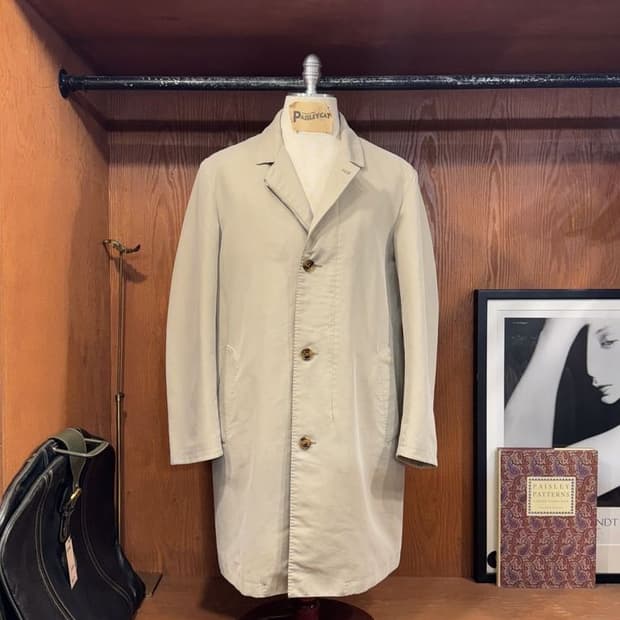 로로피아나 코트