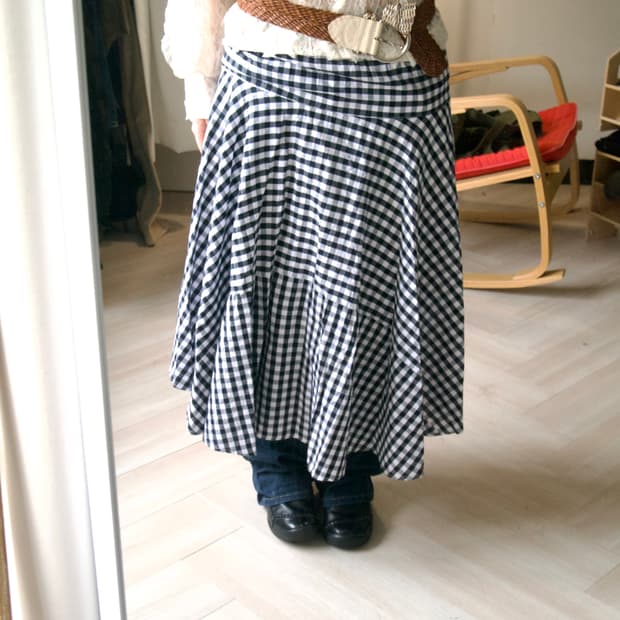 check pattern long skirt