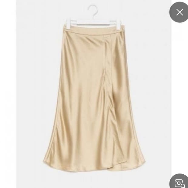 에잇세컨즈 새틴 미디스커트 골드베이지 m