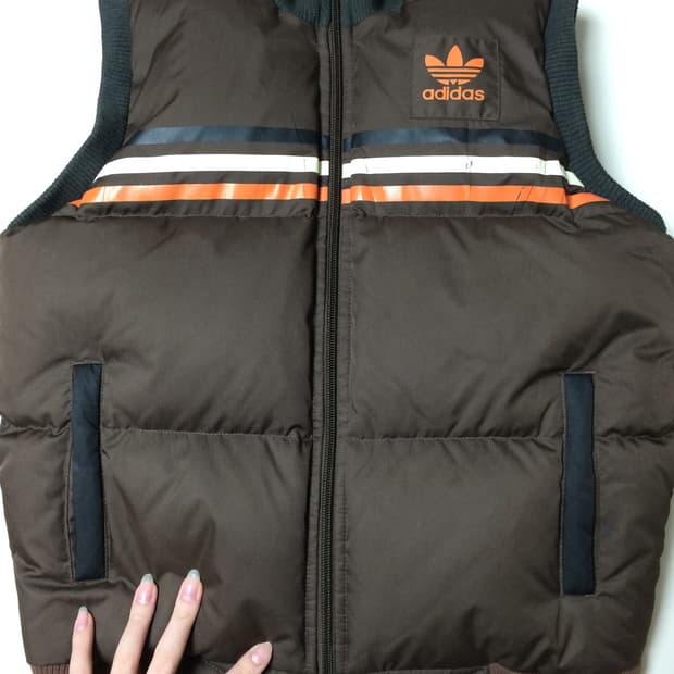 아디다스 브라운 패딩 조끼 +모자