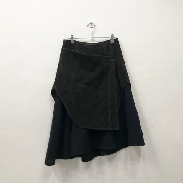 Comme io 빈티지 울 랩 스웨이드 스커트