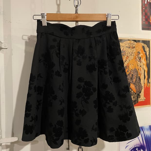 플라워 패턴 블랙 미디스커트 오리엔탈