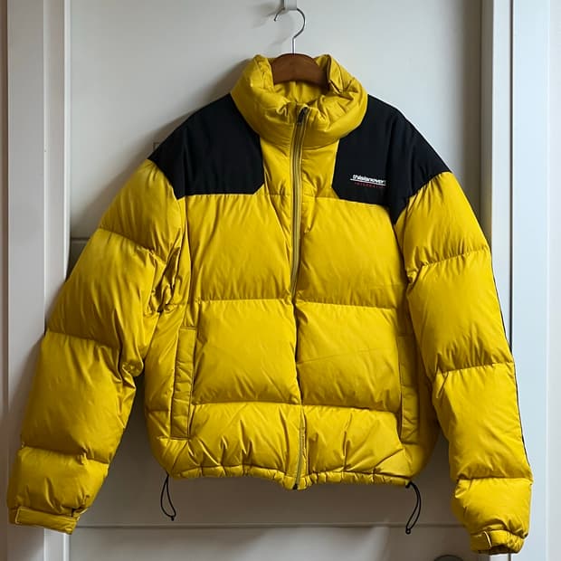 디스이즈네버댓 옐로우 덕다운 배색 자켓