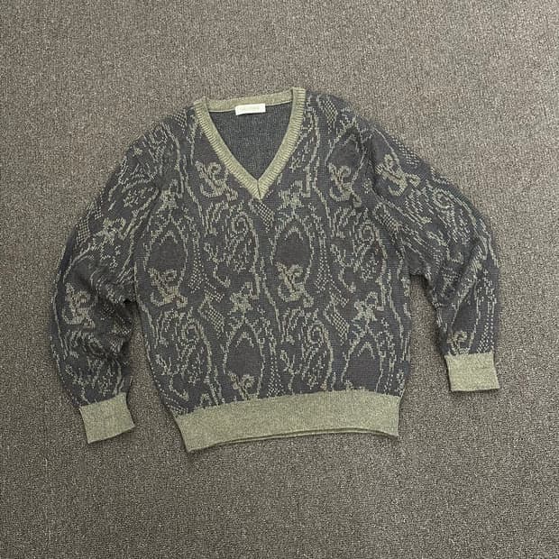 L)Japanese vintage 패턴 브이넥 니트 스웨터