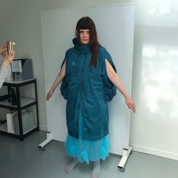 애옹쓰 판초 파라슈트 베스트 블루