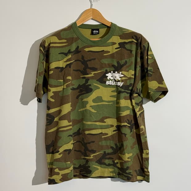 Stussy camo 1/2 t-shirt