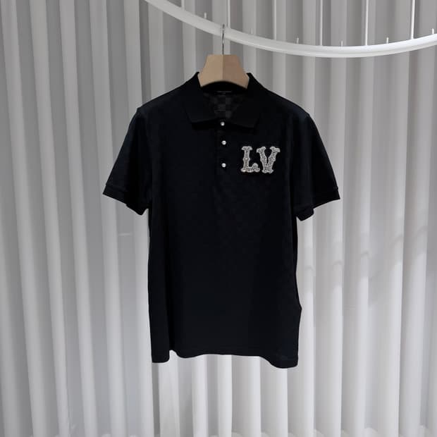 (S+/M) / 루이비통 코튼 피케 폴로 자수 LV 패치 카라 반팔 블랙