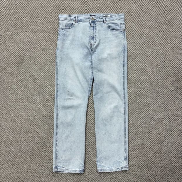 시스템 스트레이트 데님팬츠 v2536