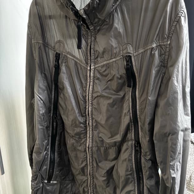 스톤아일랜드 바람막이