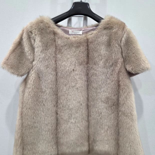 Kayones 브랜드의 퍼 숏반팔 (66)

