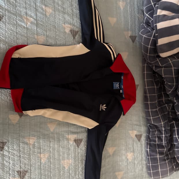 아디다스 져지 여성 L팔아요