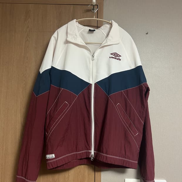 엄브로 바람막이 자켓