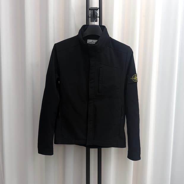 [S] 스톤아일랜드 소프트쉘 바람막이 블랙