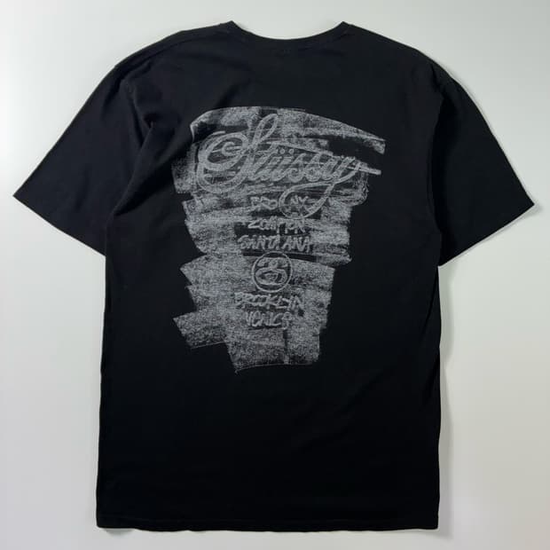 Stussy  스투시 월드투어 로고 블랙 라운드 반팔 티셔츠 
