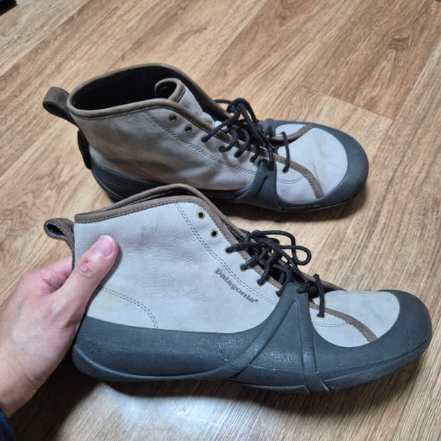 파타고니아 양가죽 신발