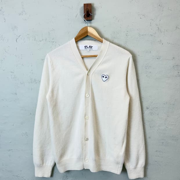 꼼데가르송 화이트와펜 가디건