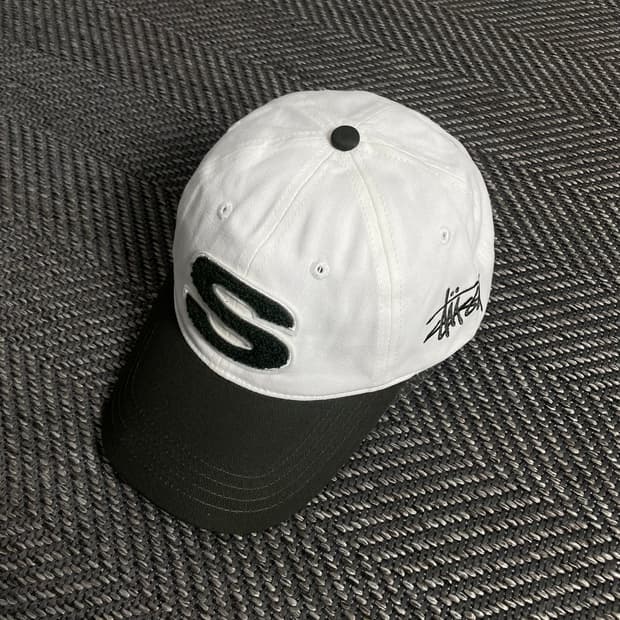 스투시 빅로고 올드스쿨 투톤 볼캡y 3738