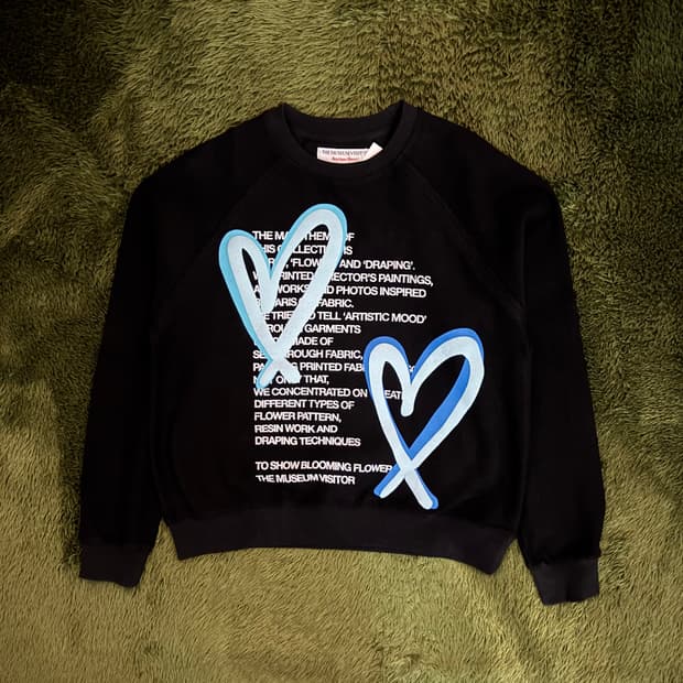 [S] 더뮤지엄비지터 하트 프린티드 인사이드 아웃 스웻셔츠