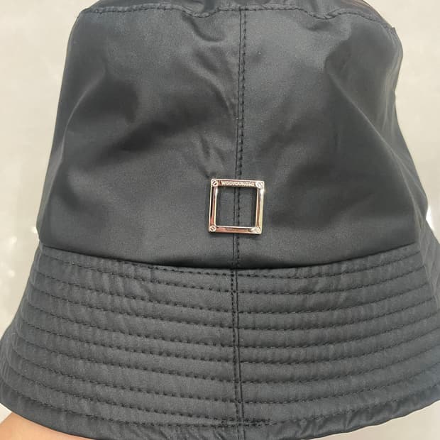 우영미 버킷햇 블랙