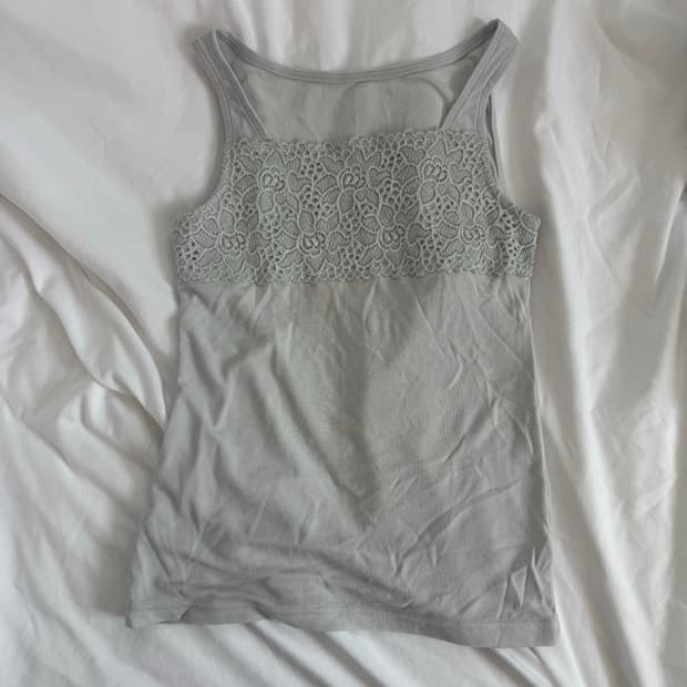 Lace detail sleeveless