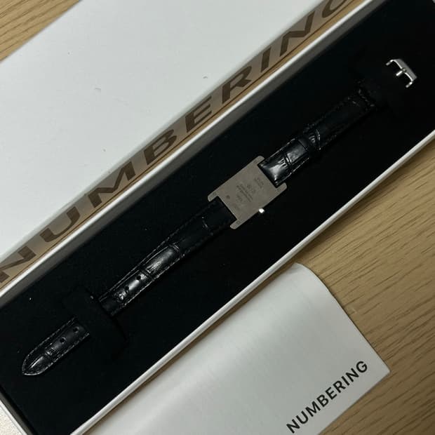 (택포) 넘버링 1901 black/silver SMALL