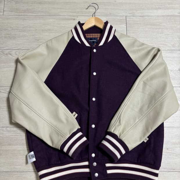 디스이즈네버댓 래글런 바시티 자켓