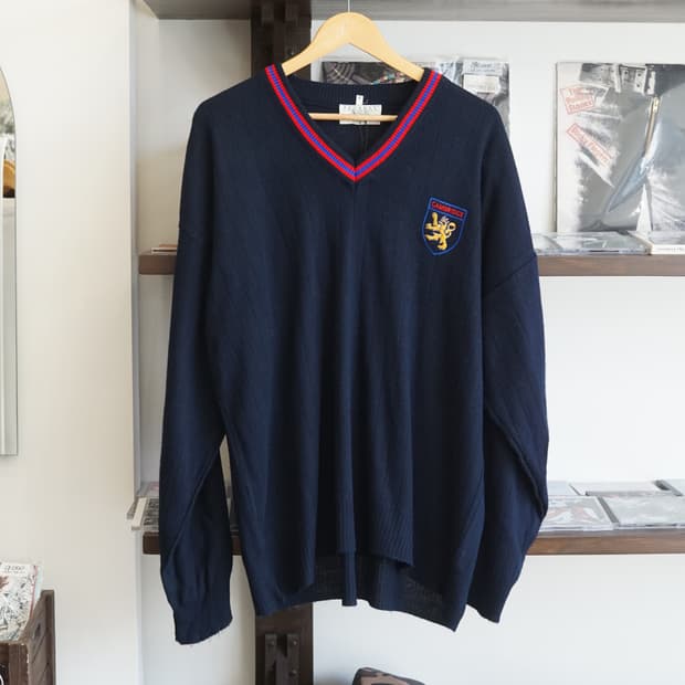 8-90s Blarney woollen Mills
