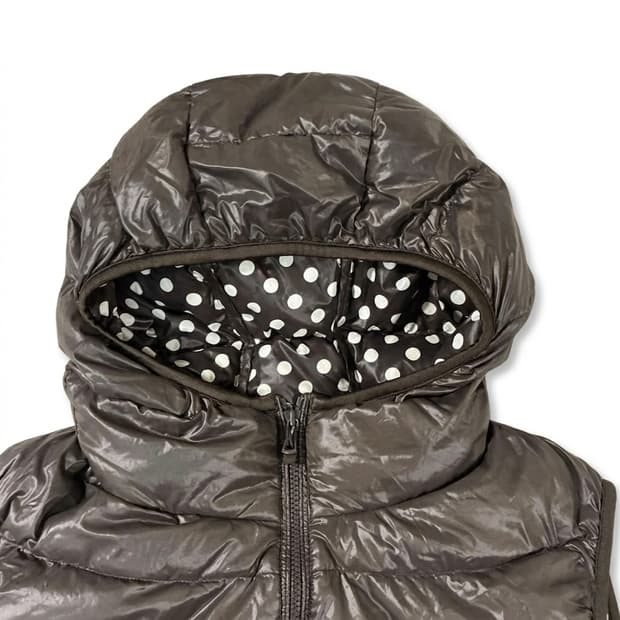 유니클로 땡땡이 조끼 패딩 L