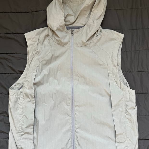 해칭룸 베스트 조끼