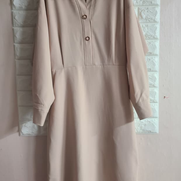 데코 베이지색 셔츠 원피스(55-66)