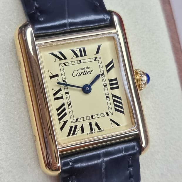 까르띠에 빈티지 탱크머스트 샴페인다이얼 골드 로만 디버클 스몰시계 99년