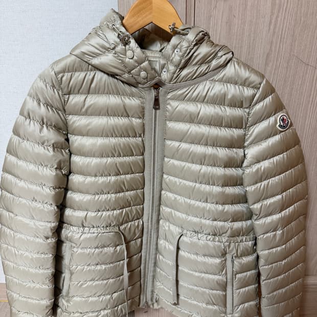 몽클레어 라이에 베이지