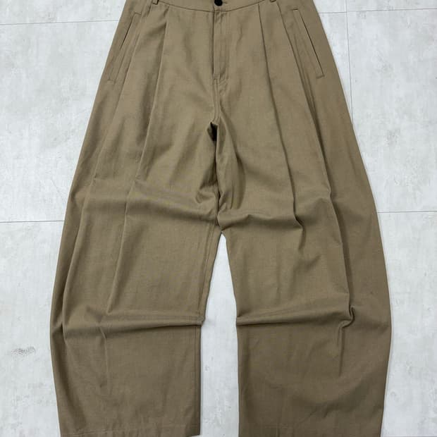 •BEGIN 2.0.2 베이지 와이드 슬랙스