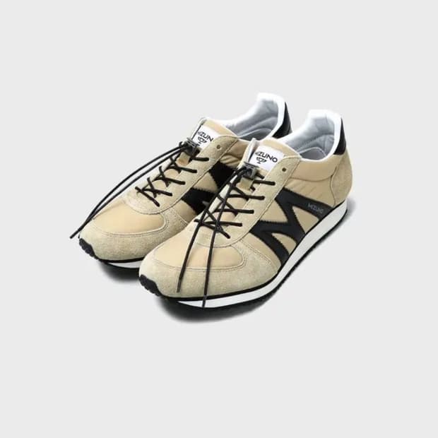 SHIRTER X MIZUNO MR1 265 판매합니다.