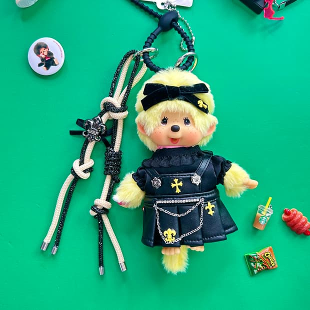 (70) 힙걸💛🌟🖤정품 몬치치 커스텀 블랙 레더 원피스키링