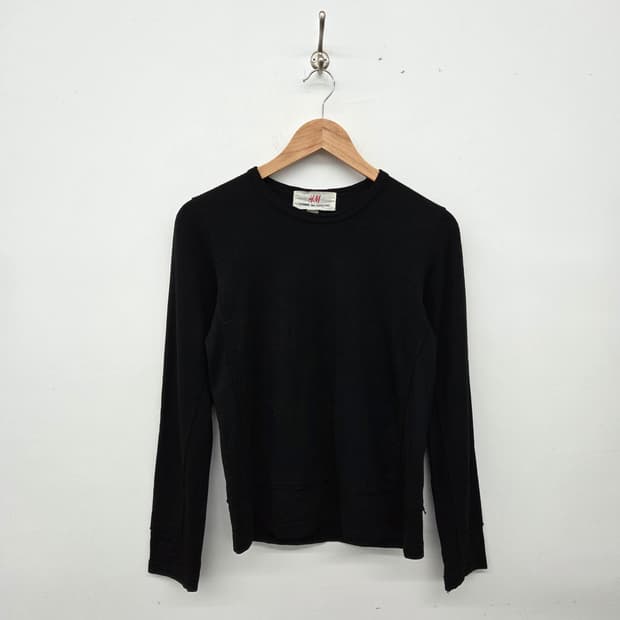 H&M 꼼데가르송 콜라보 블랙 긴팔 티셔츠 여s