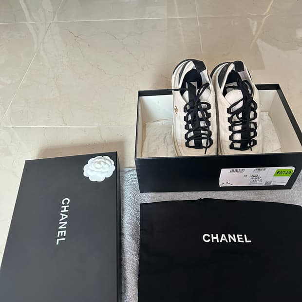 샤넬 믹스드파이버 스니커즈 (250) 재당근 