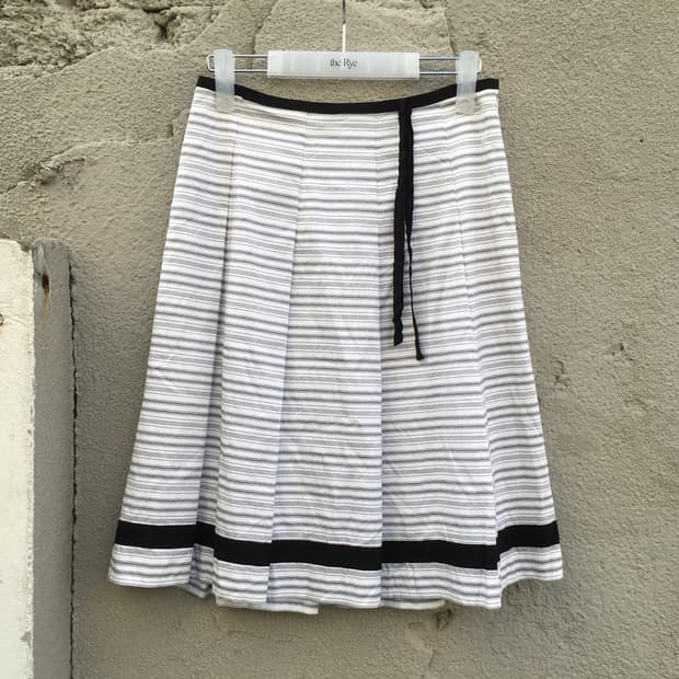 Stripe Pleated midi Skirt