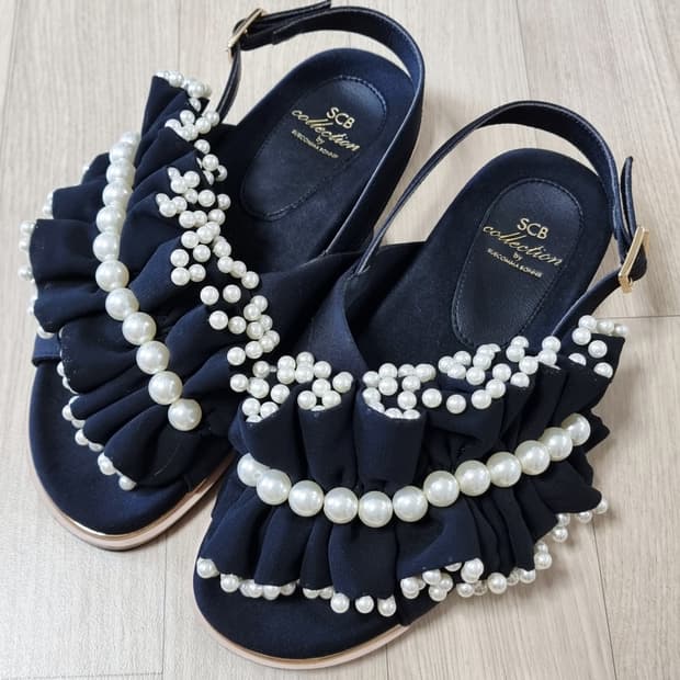 슈콤마보니 츄츄샌들 (235/표기365) 상태완벽