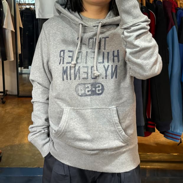 타미힐피거 데님 프린팅 그레이 후드
