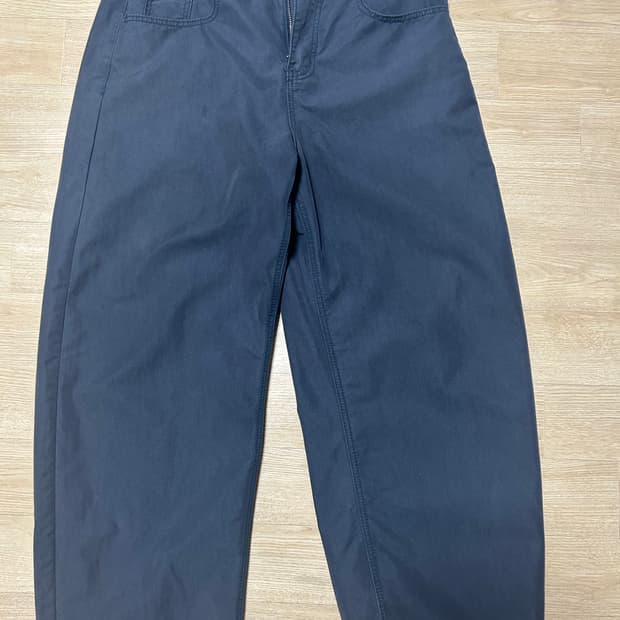 리플렉티드 치노 팬츠