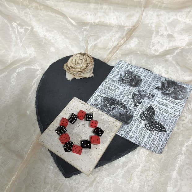 빈티지 레드블랙 주사위 밴딩 팔찌