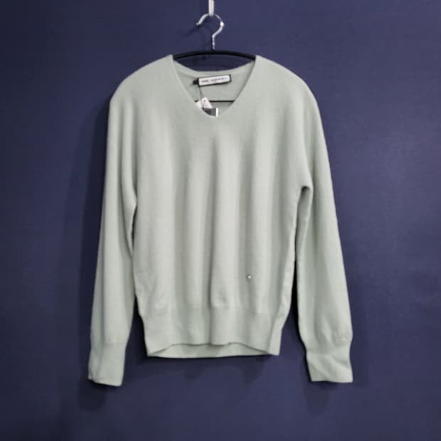 칼라거펠트 캐시미어100% 브이넥(새상품)